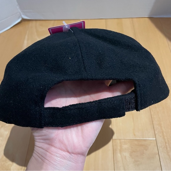 2 women’s cap - Picture 7 of 8